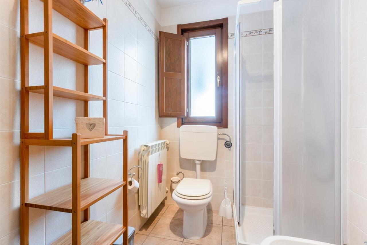 Ferienwohnung Lecce Colorful Flat With Terrace & Parking Exterior foto